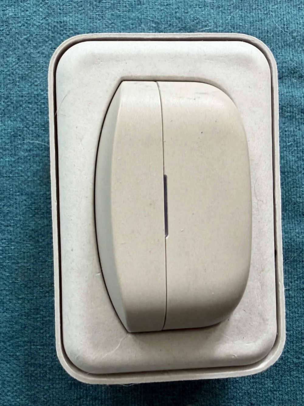 Sony Noise Canceling Earbuds YY2948 with charging case and original box